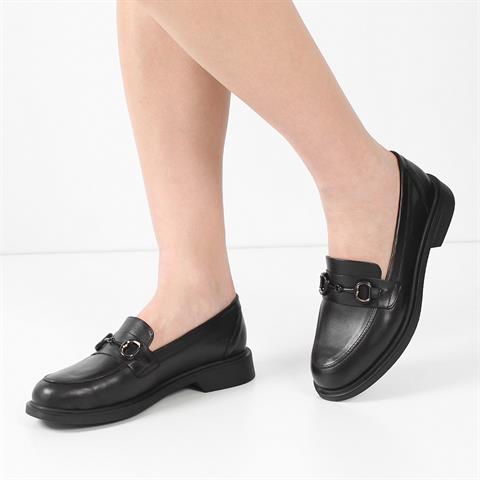 Kadın Siyah Tokalı Deri Loafer
