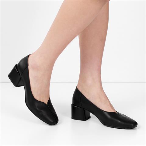 Kadın Siyah Kısa Kalın Topuklu Deri Klasik Ayakkabı