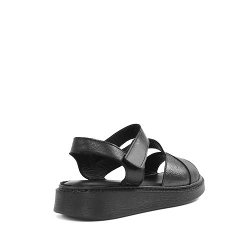 Kadın Siyah Bilekten Cırt Cırtlı Deri Sandalet