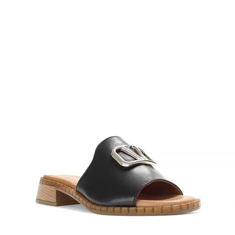 Kadın Siyah Toka Detaylı Deri Terlik