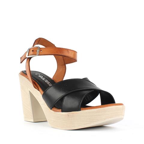 Kadın Siyah Bilekten Bantlı Topuklu Deri Sandalet