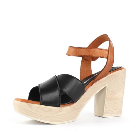 Kadın Siyah Bilekten Bantlı Topuklu Deri Sandalet