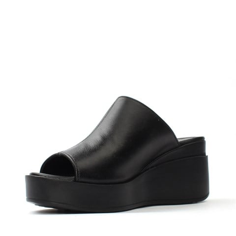 Kadın Siyah Önü Açık Dolgu Topuklu Deri Terlik