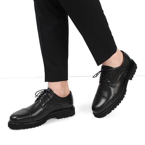 Erkek Siyah Bağcıklı Kalın Tabanlı Deri Günlük Ayakkabı