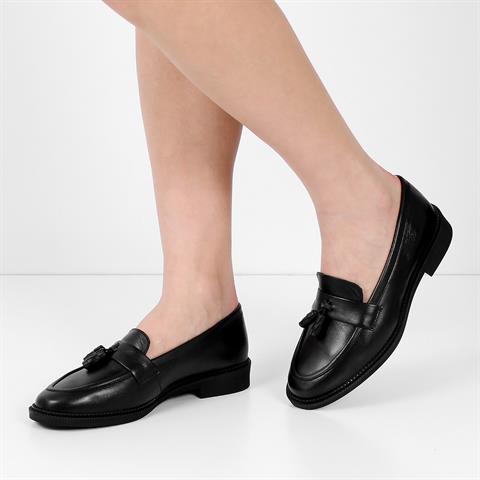 Kadın Siyah Püsküllü Deri Loafer