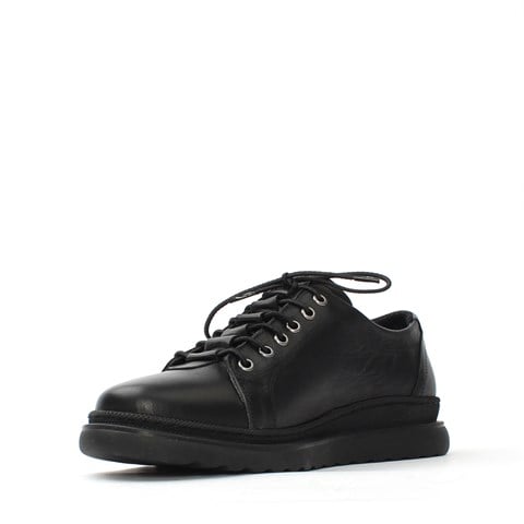 Kadın Siyah Bağcıklı Kalın Tabanlı Deri Ayakkabı