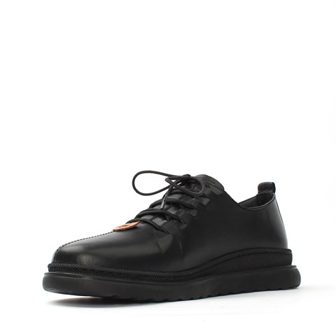 Kadın Siyah Bağcıklı Kalın Tabanlı Deri Ayakkabı