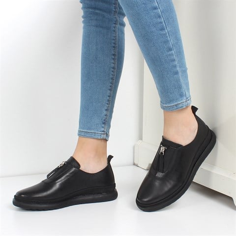 Kadın Siyah Fermuarlı Kalın Tabanlı Deri Ayakkabı