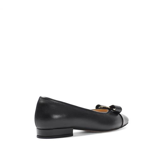 Kadın Siyah Tokalı Deri Babet