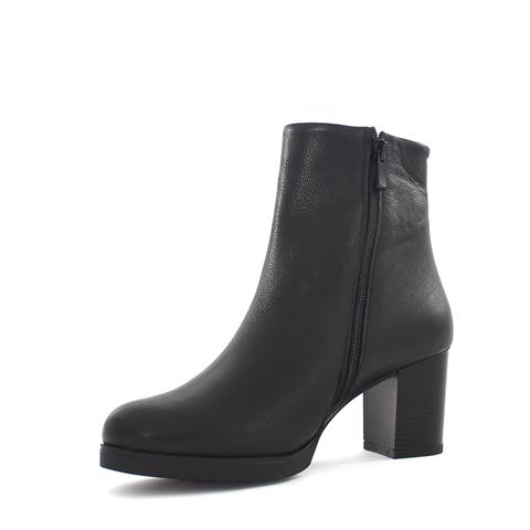 Kadın Siyah Fermuarlı Kalın Topuklu Deri Bot