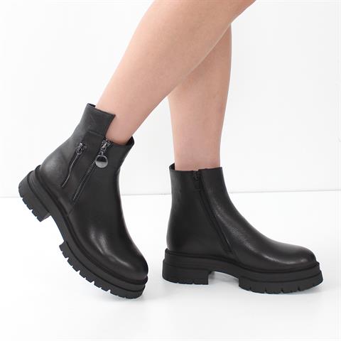 Kadın Siyah Fermuarlı Kalın Topuklu Deri Bot