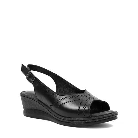 Kadın Siyah Bilekten Bantlı Deri Sandalet