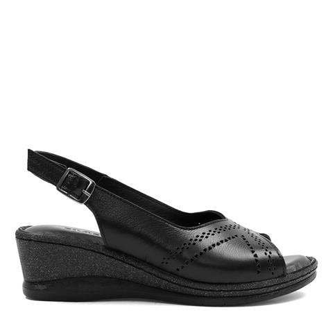 Kadın Siyah Bilekten Bantlı Deri Sandalet