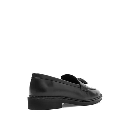 Kadın Siyah Püsküllü Deri Loafer