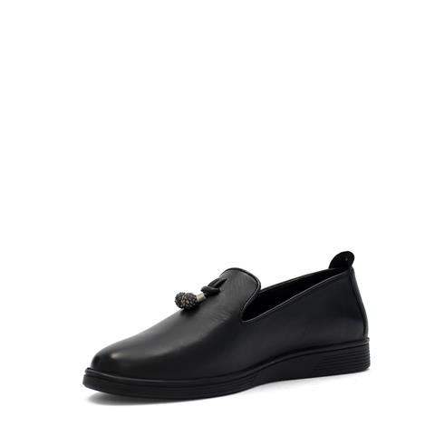 Kadın Siyah Taşlı Püsküllü Deri Ayakkabı