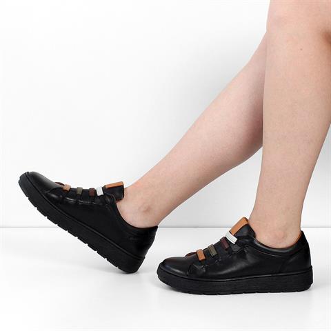Kadın Siyah Bağcıklı Kalın Tabanlı Deri Ayakkabı