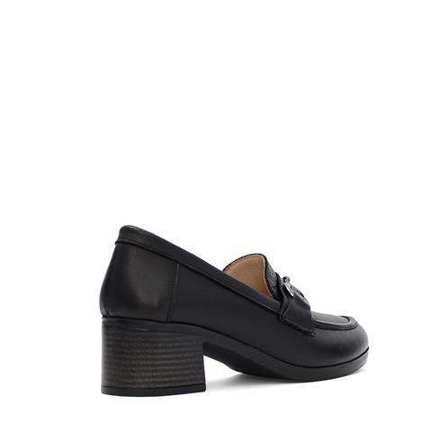 Kadın Siyah Tokalı Deri Klasik Ayakkabı