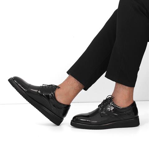 Erkek Siyah Bağcıklı Kalın Tabanlı Rugan Deri Günlük Ayakkabı