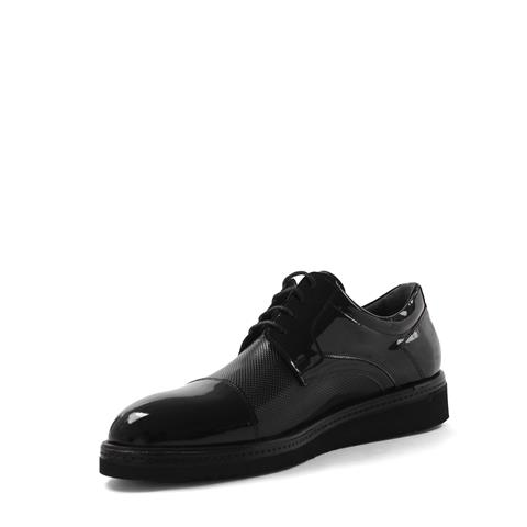 Erkek Siyah Bağcıklı Kalın Tabanlı Rugan Deri Günlük Ayakkabı