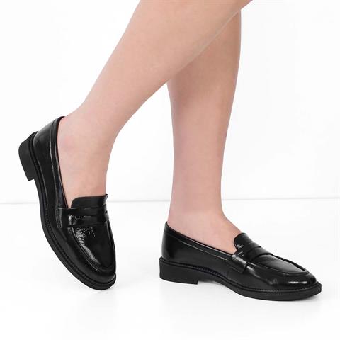 Kadın Siyah Rugan Deri Loafer