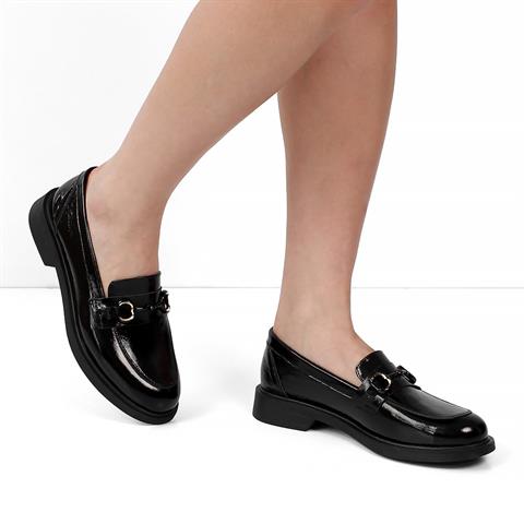 Kadın Siyah Tokalı Rugan Deri Loafer