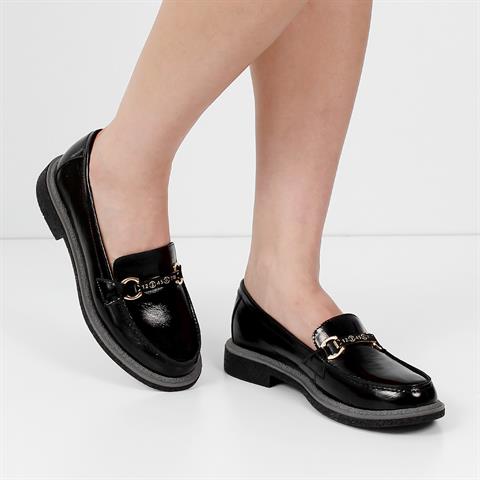 Kadın Siyah Tokalı Rugan Deri Loafer
