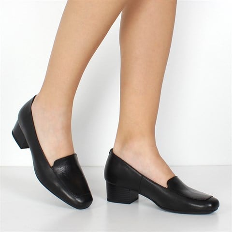 Kadın Siyah Kalın Topuklu Deri Klasik Ayakkabı