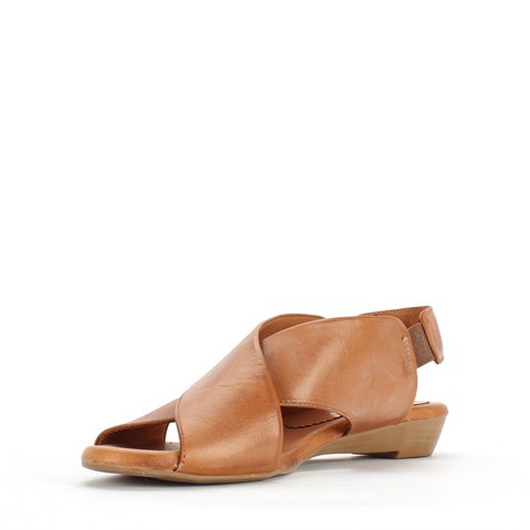 Kadın Taba Arkası Lastikli Çapraz Bantlı Deri Sandalet