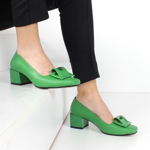 Kadın Yeşil Tokalı Topuklu Deri Klasik Ayakkabı