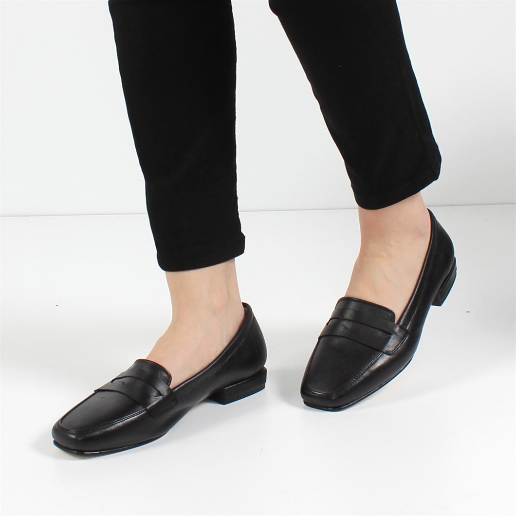 Siyah Klasik Kadın Ayakkabı 611 22107-1 | Celal Gültekin