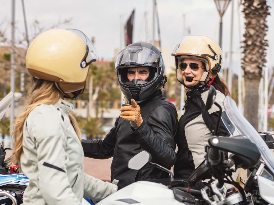 Motosiklet Intercomu Nasıl Çalışır?