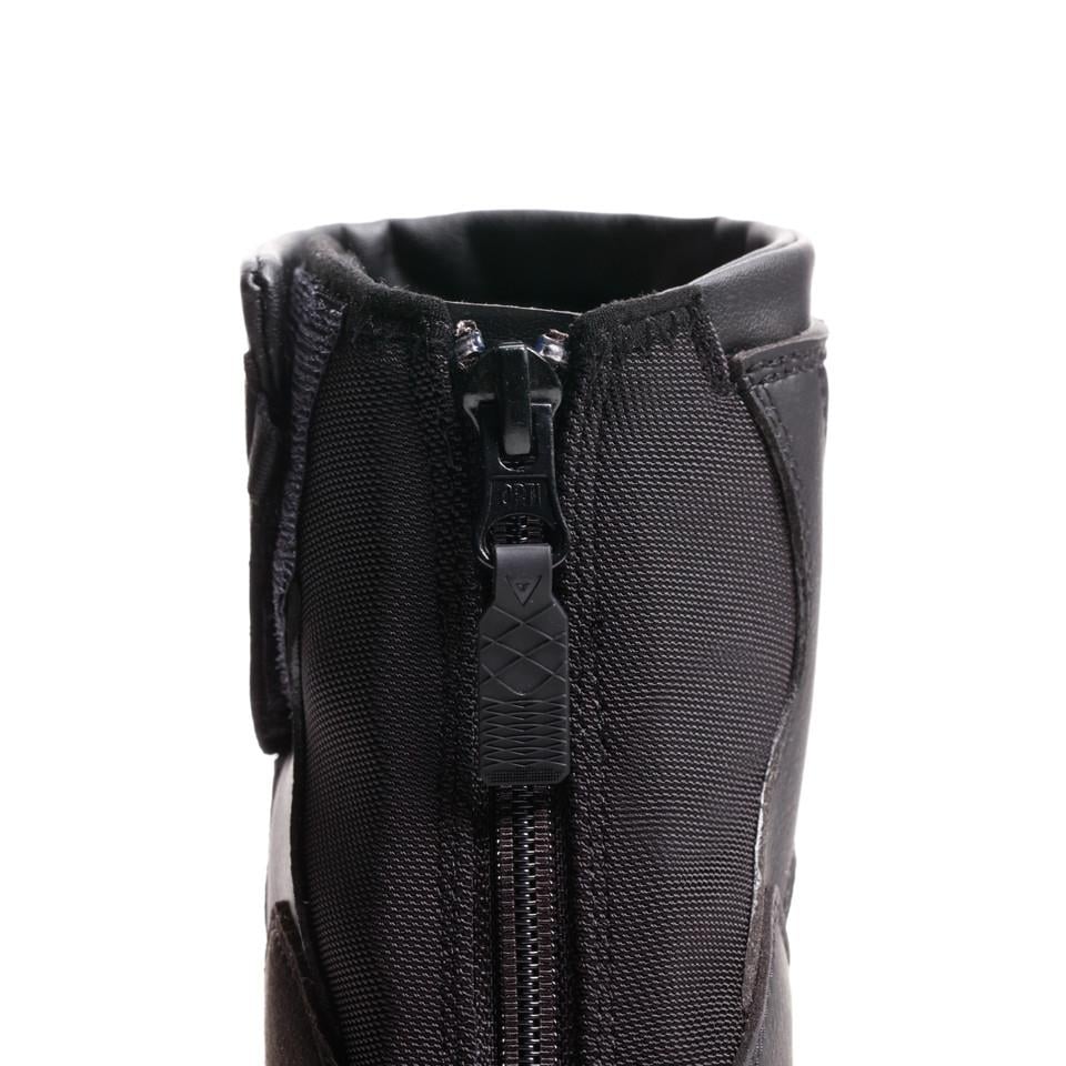 Dainese Blackwing Black Gore-TEX Bot 