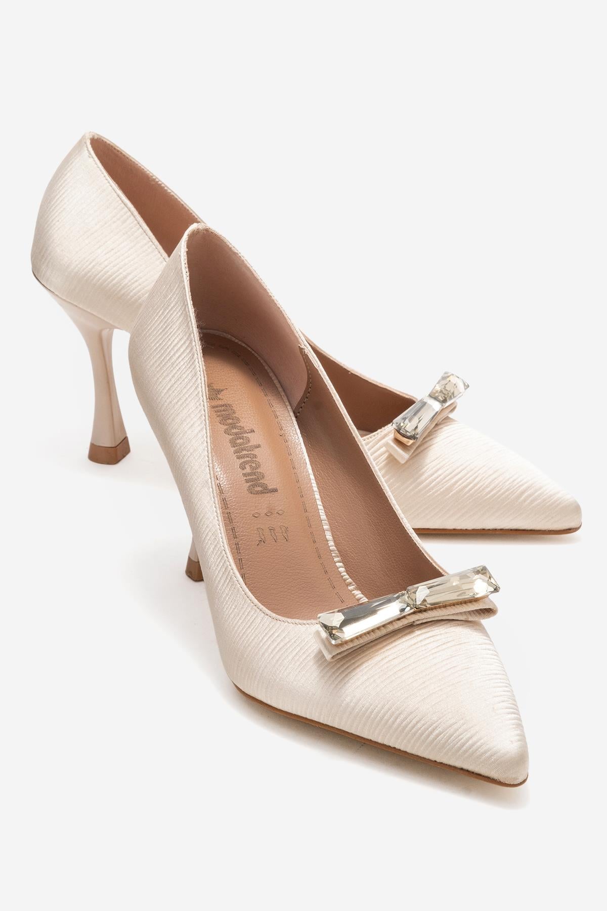 Aksessuarlı Kadın Stiletto Ayakkabı BEJ ÇİZGİLİ