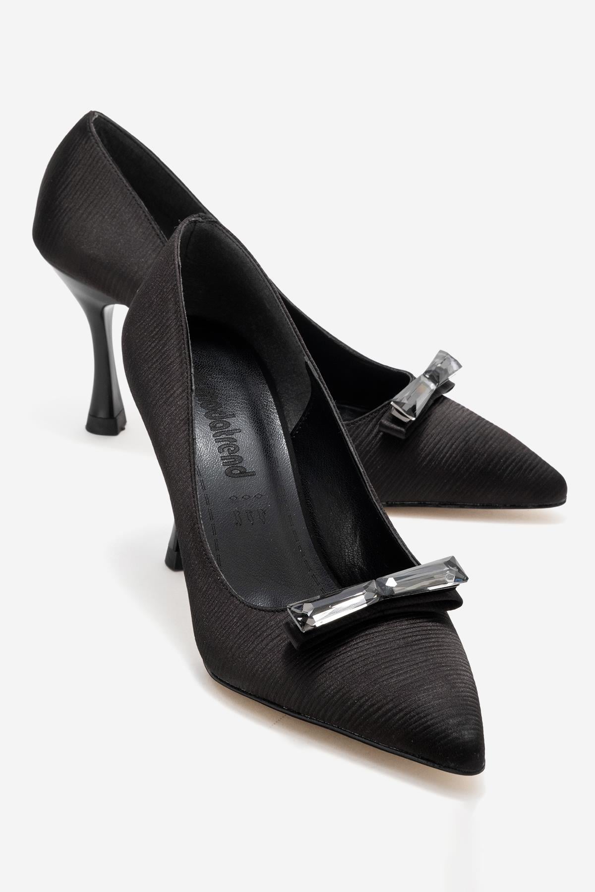 Aksessuarlı Kadın Stiletto Ayakkabı SİYAH ÇİZGİLİ