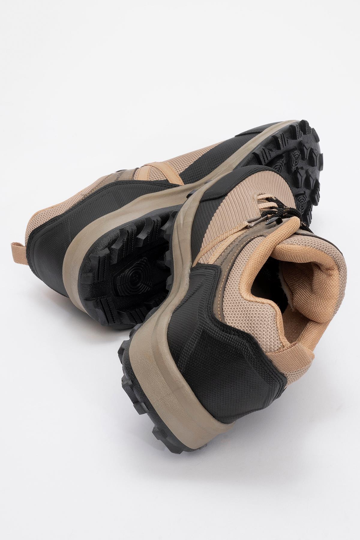 Kaydırmaz Erkek Outdoor Spor Bot BEJ SİYAH