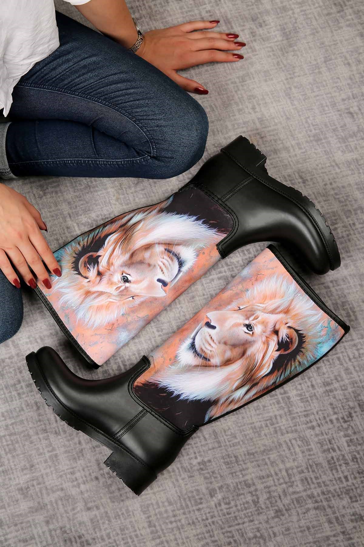 Bayan Aslanlı Uzun Yağmur Çizmesi SİYAH