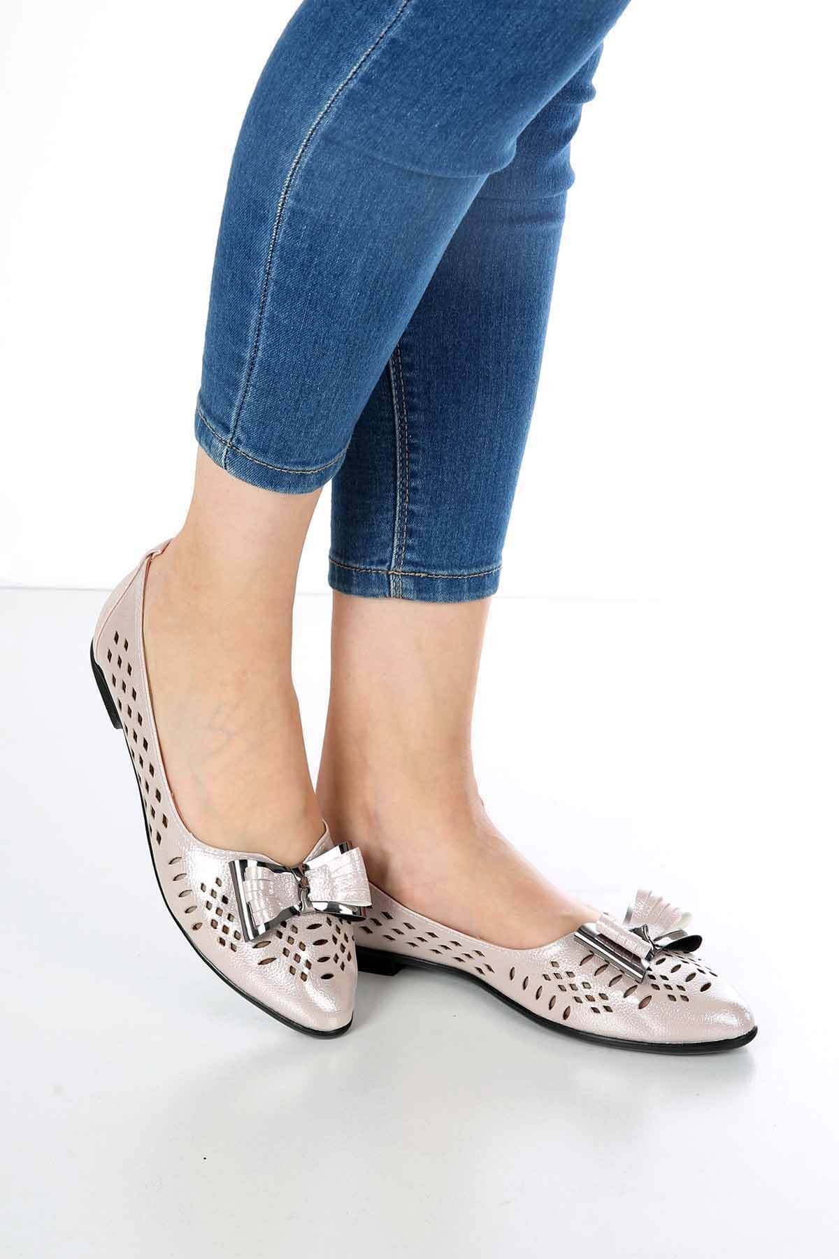 Bayan Babet - 4045 PUDRA VKO