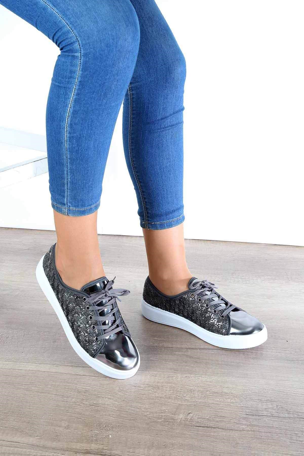 Bayan Spor Ayakkabı - 131301 FÜME