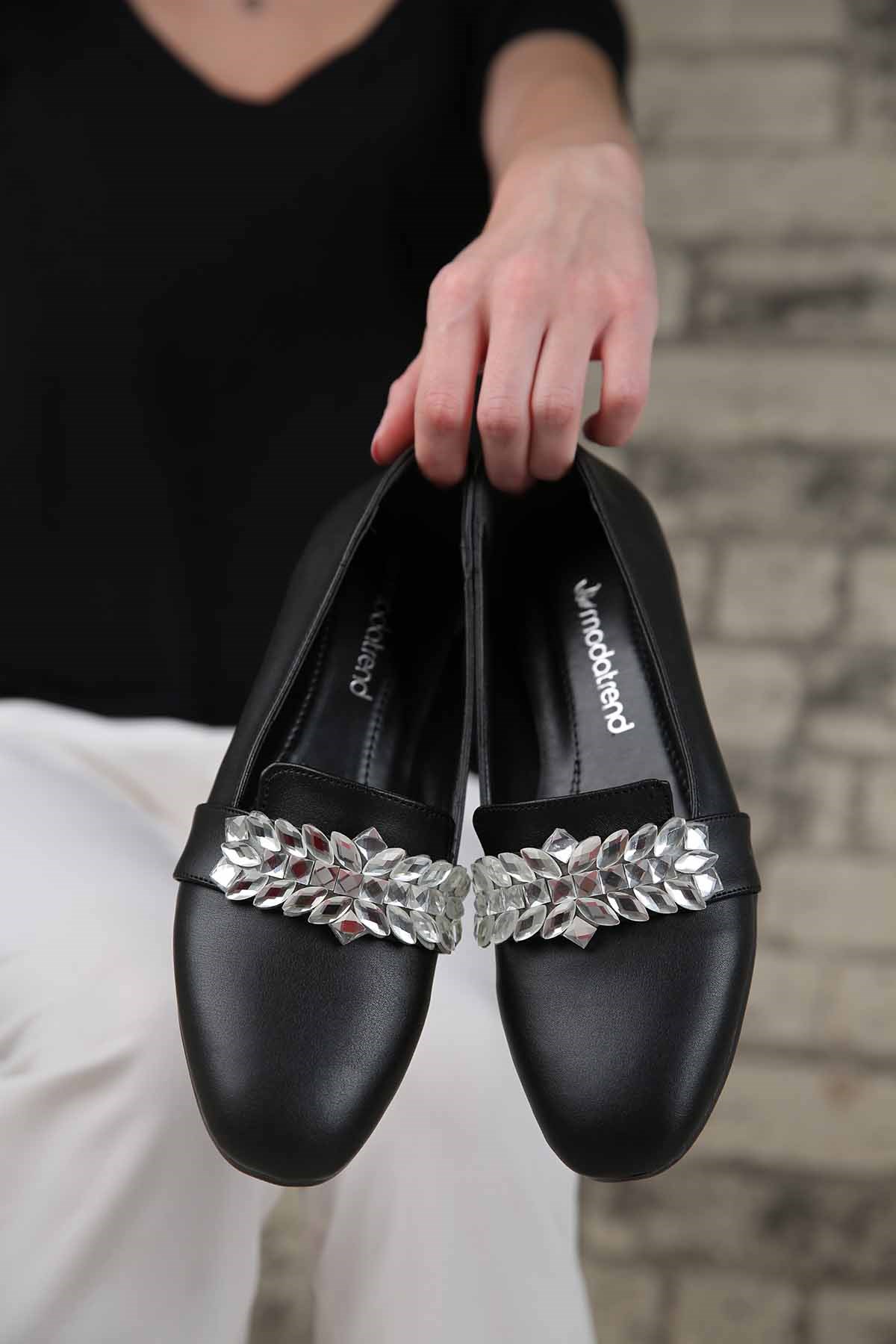 Bayan Taşlı Babet SİYAH CİLT