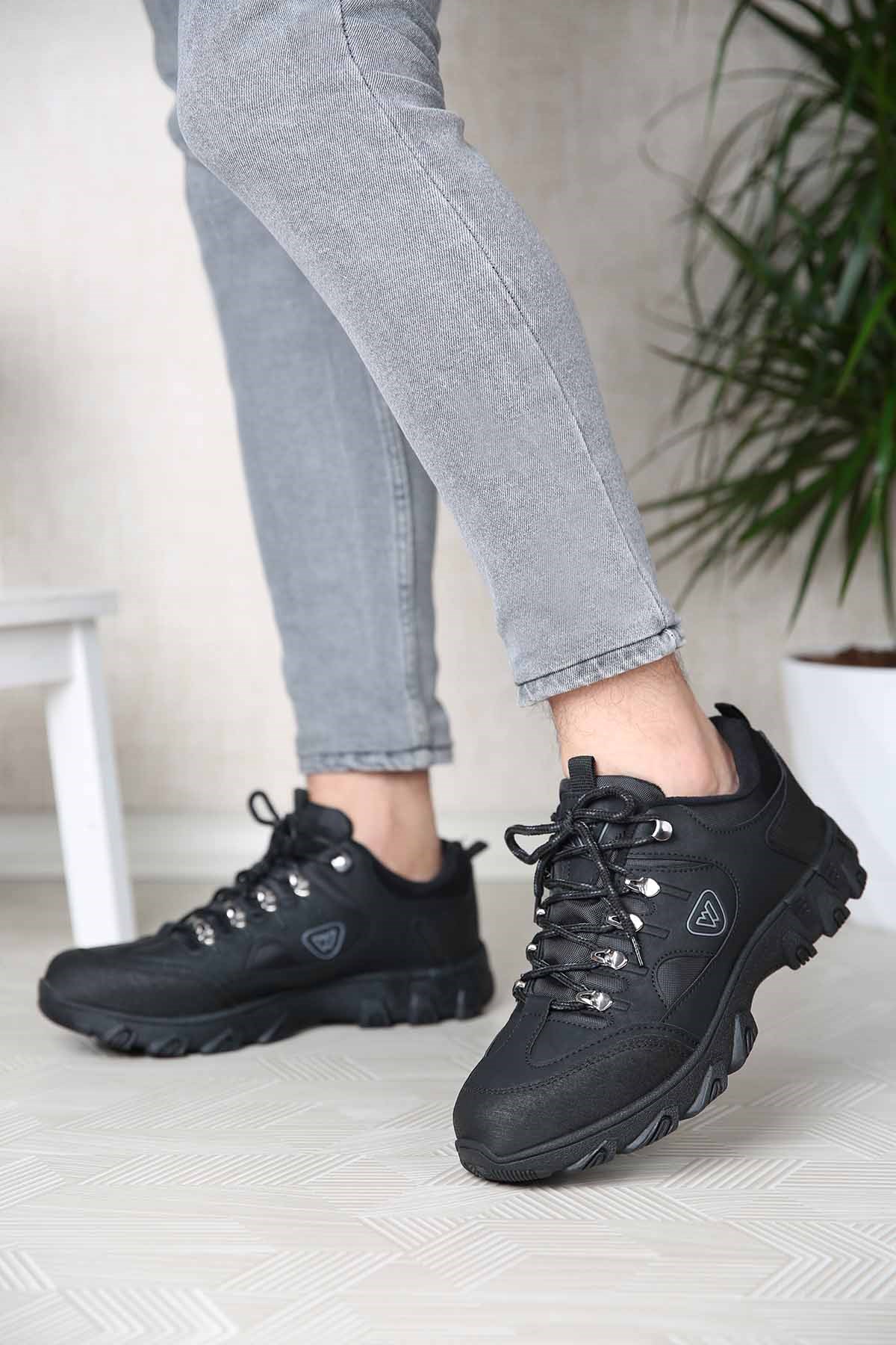 Erkek Trekking Spor Ayakkabı SİYAH FÜME