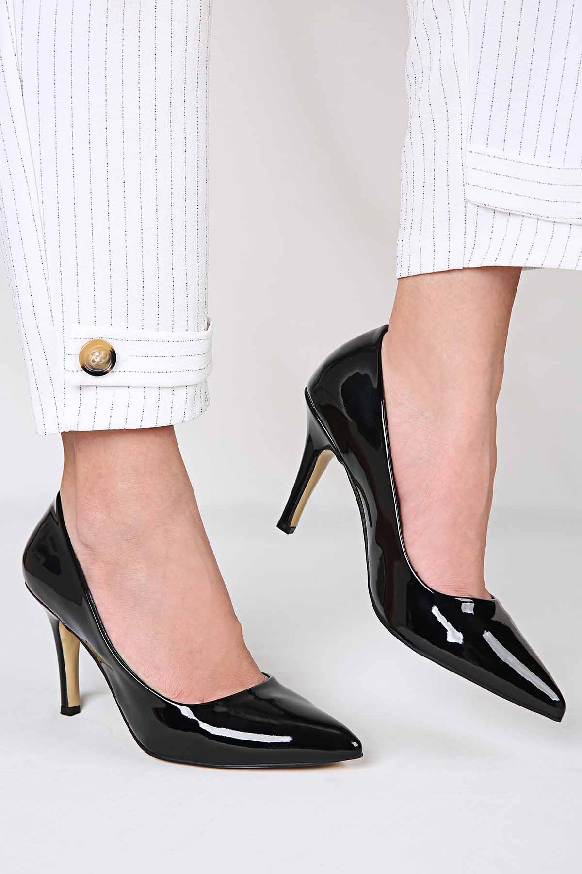 Kadın Sivri Burunlu Stiletto SİYAH RUGAN