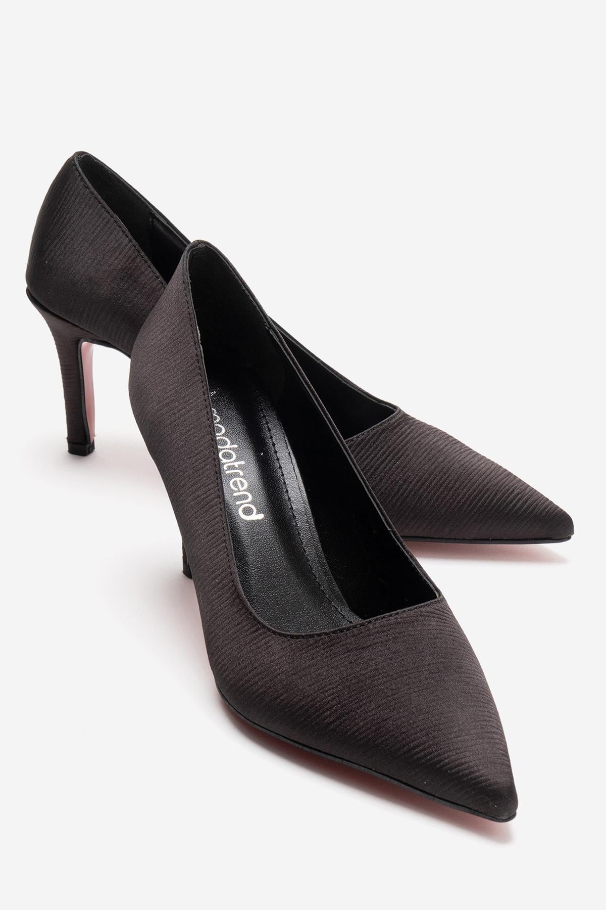 Kadın Stiletto Ayakkabı SİYAH ÇİZGİLİ SATEN