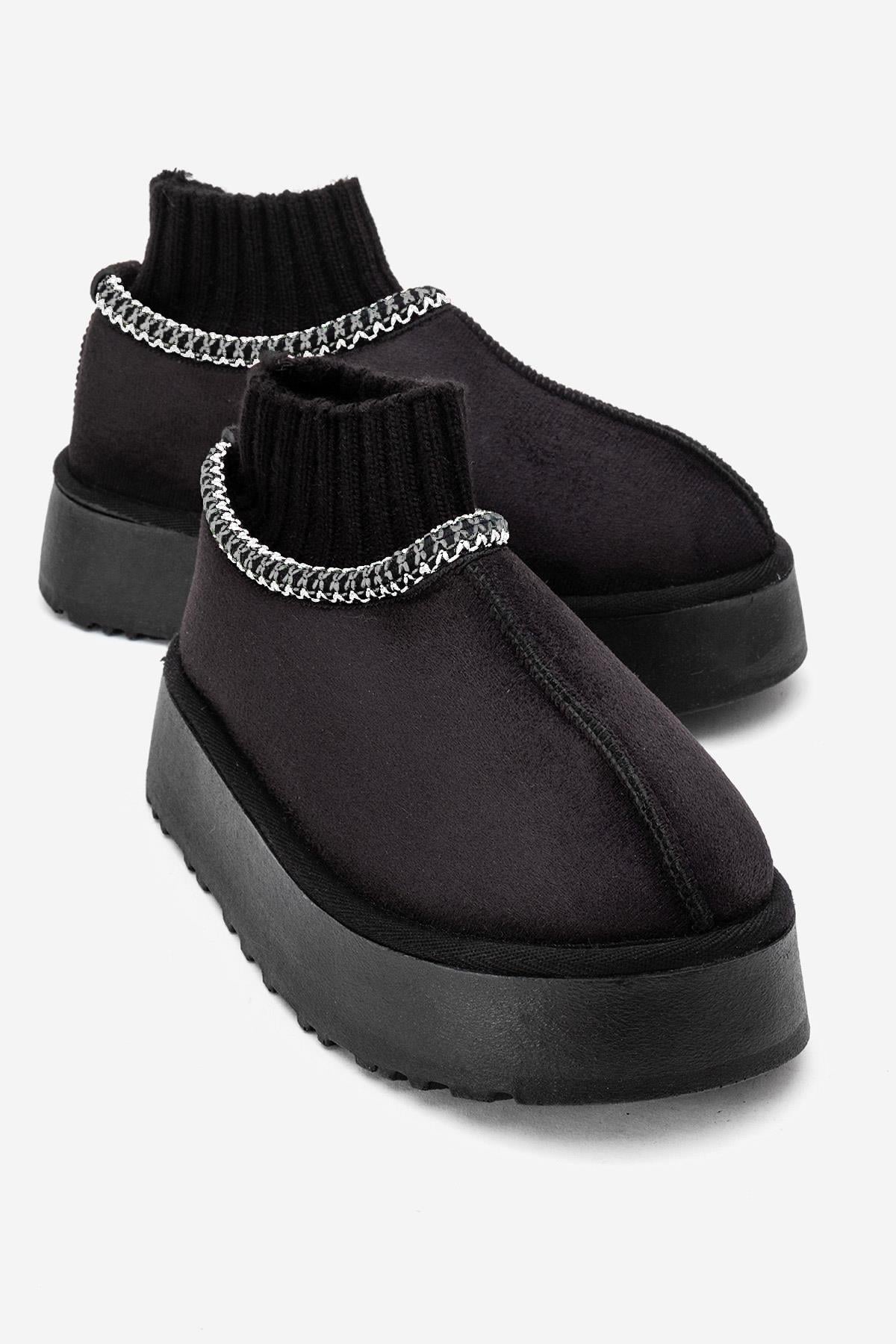 Kalın Tabanlı Mini Çoraplı Bot SİYAH