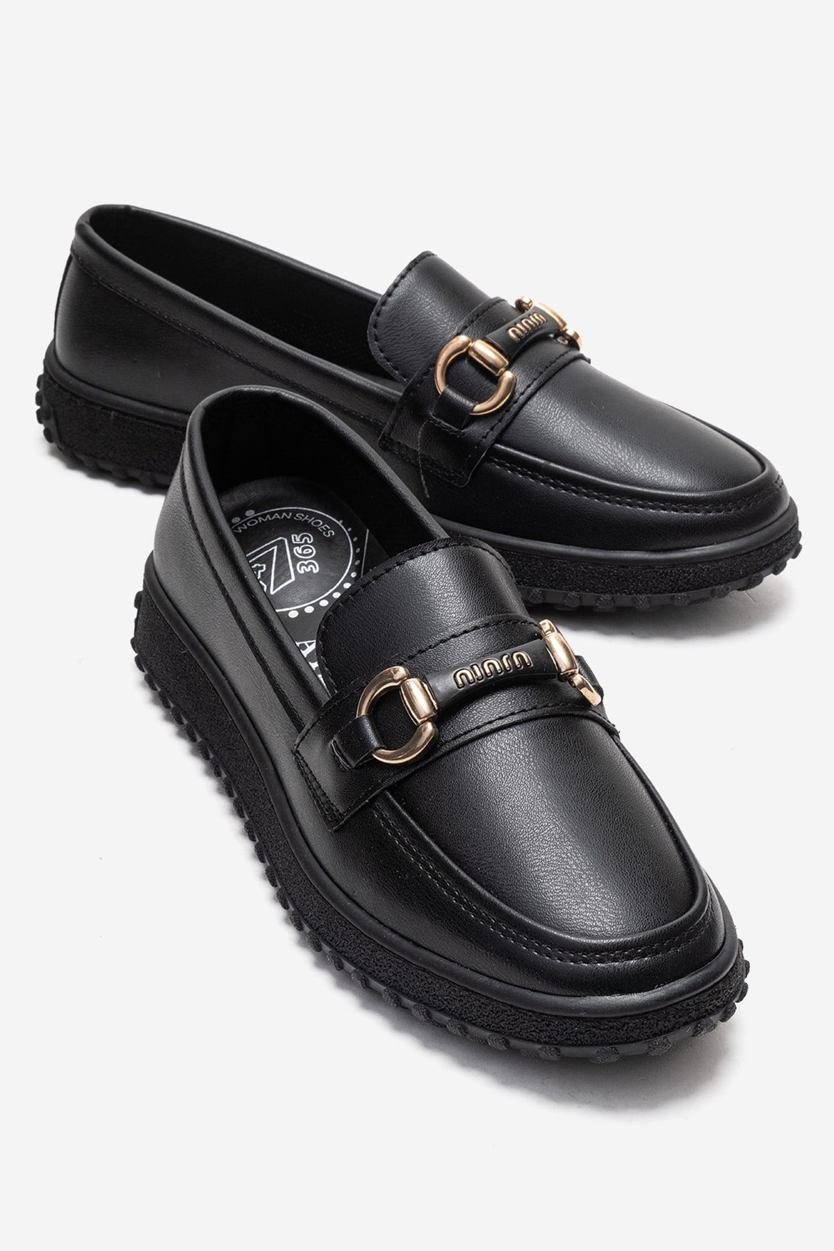 Kaydırmaz Kadın Tokalı Loafer Ayakkabı SİYAH CİLT