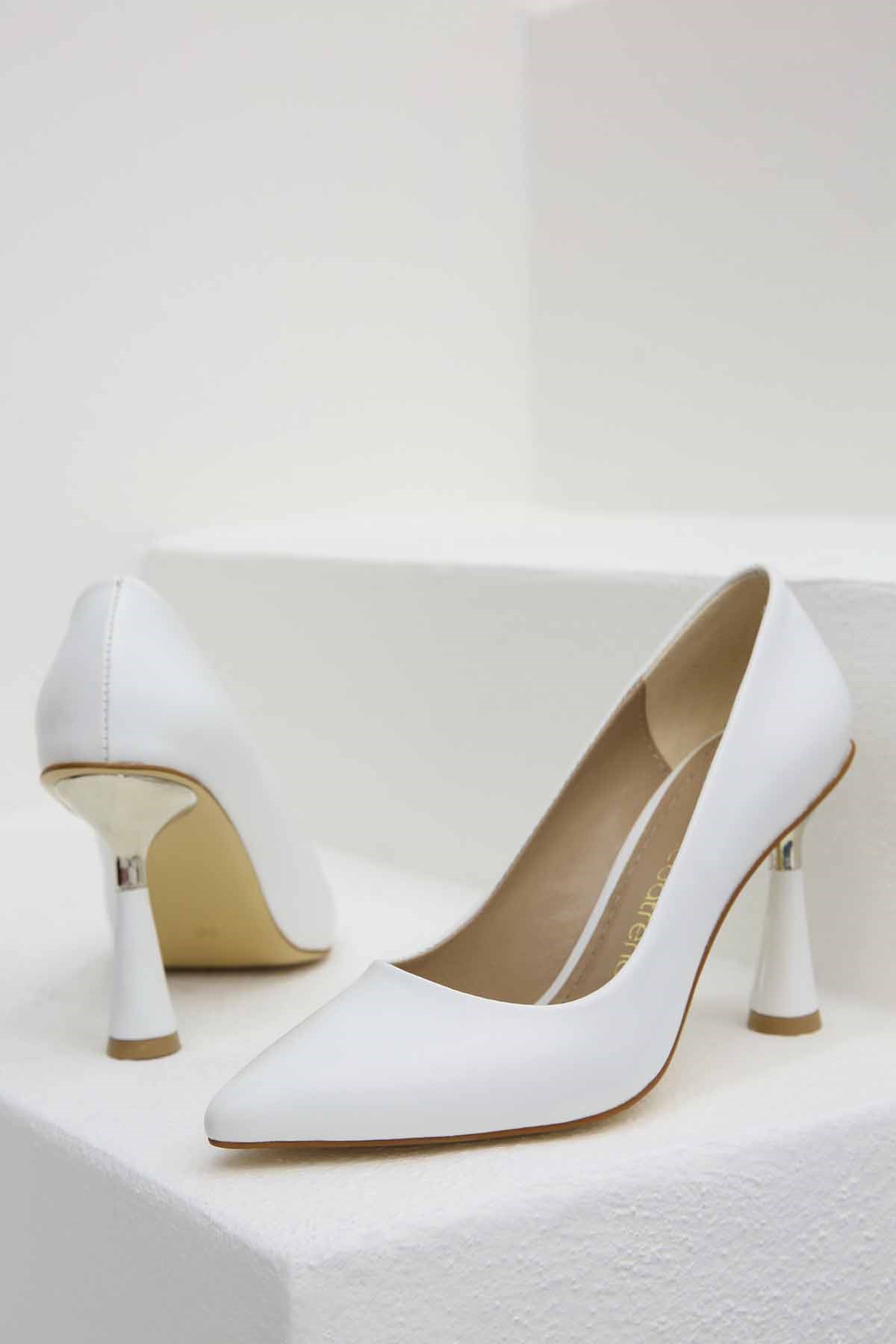 Sivri Burunlu Stiletto Ayakkabı BEYAZ CİLT