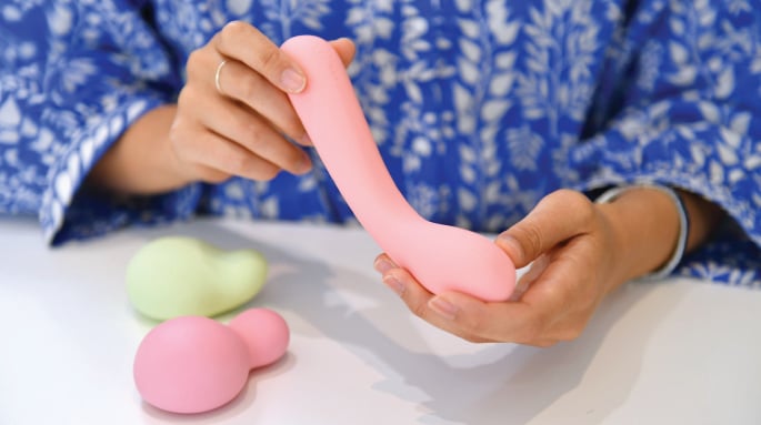 İlk Dildo Deneyimi İçin Bilmeniz Gereken Her Şey
