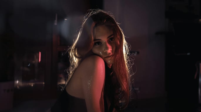 Sessiz ve Gizemli: Black Cat Girlfriend Ne Demek?