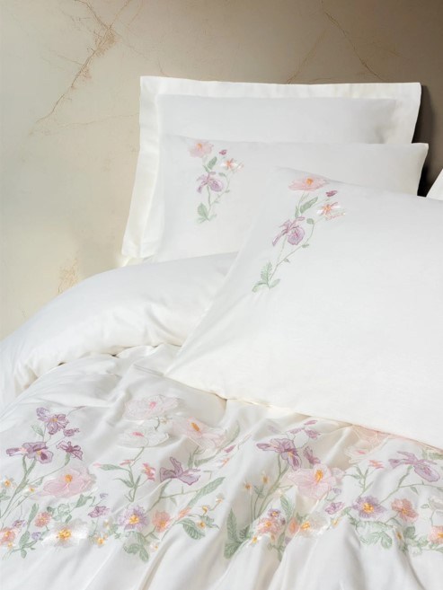 ND 3D Nakışlı Çift Kişilik Saten Nevresim Takımı Zephy Ekru