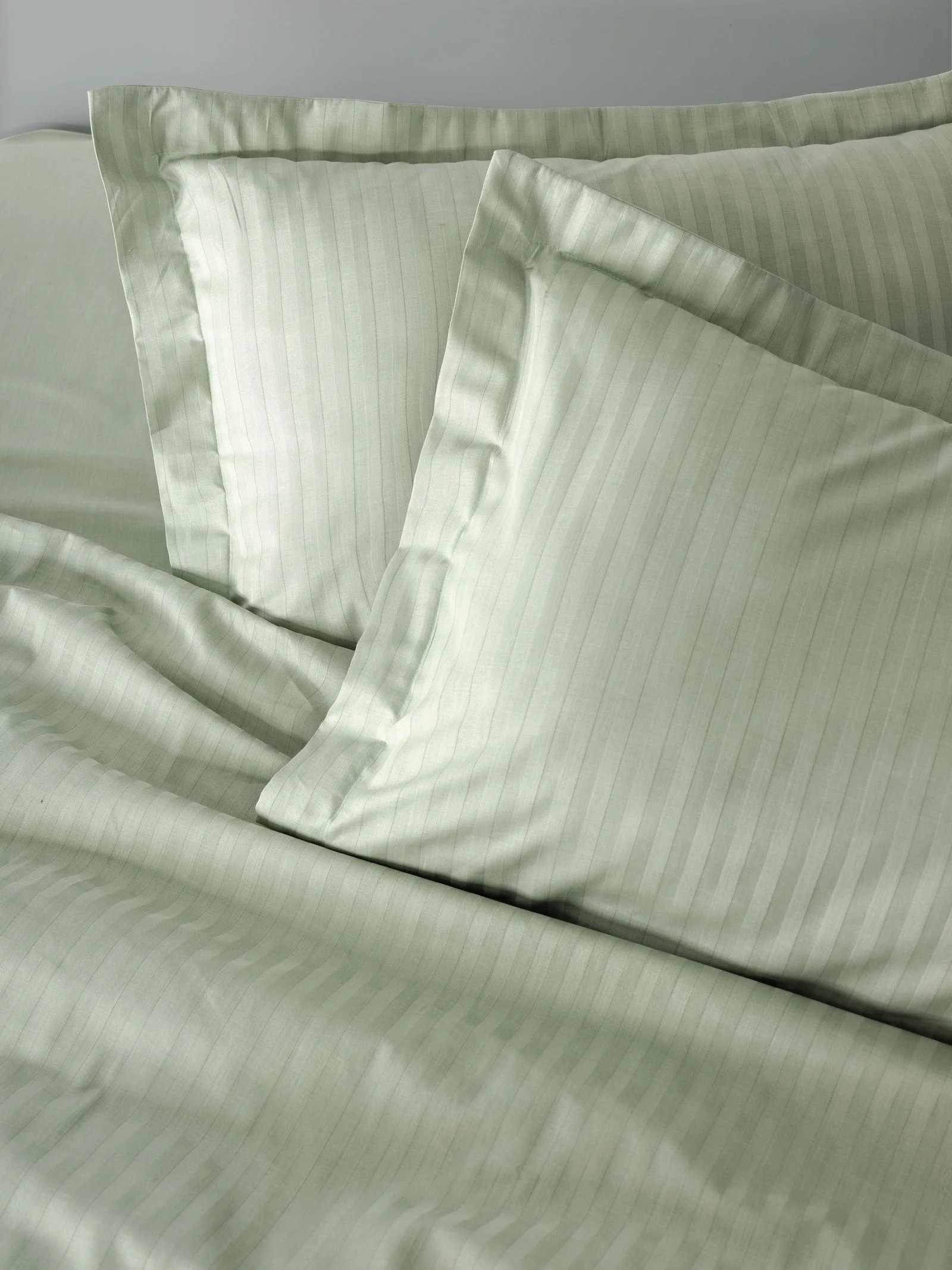 ND Stripe Elegant Adaçayı Çift Kişilik Saten Nevresim Takımı