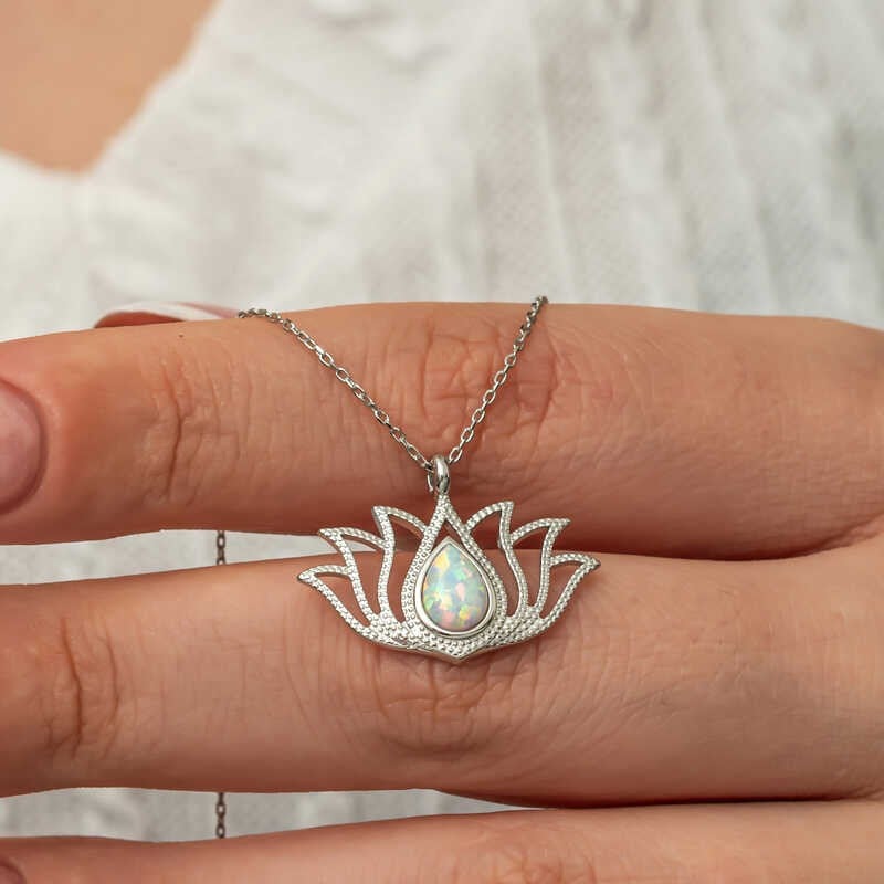 Hk Gümüş Beyaz Opal Taşlı Lotus Kadın Kolye | Gümüş Takı Hediyelik Ürünler